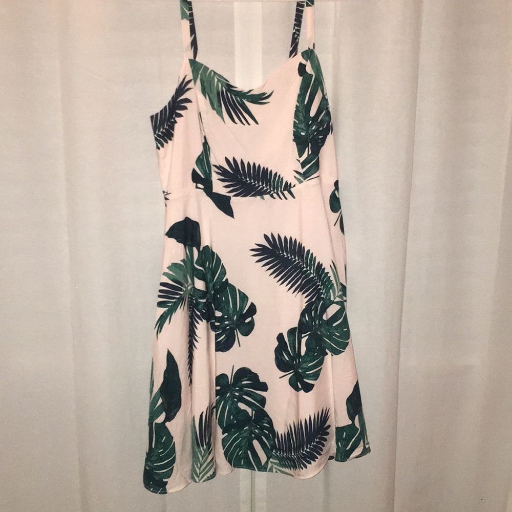 Palm leaf baby pink dress